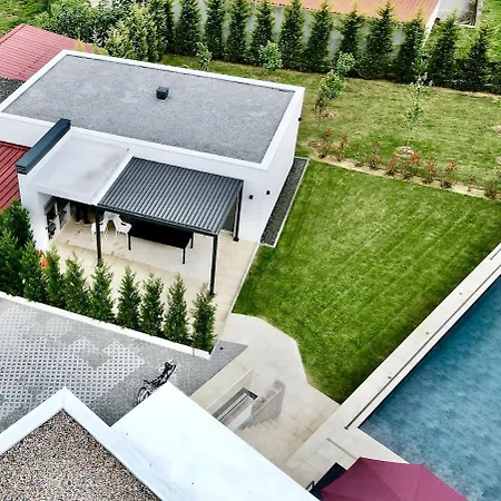 Ginkgo Biloba House 톤델라